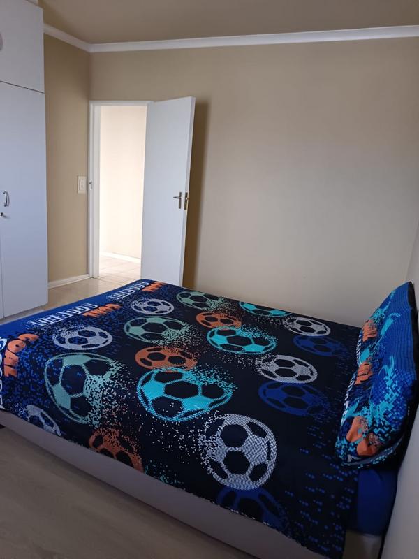 5 Bedroom Property for Sale in Grassy Park Western Cape